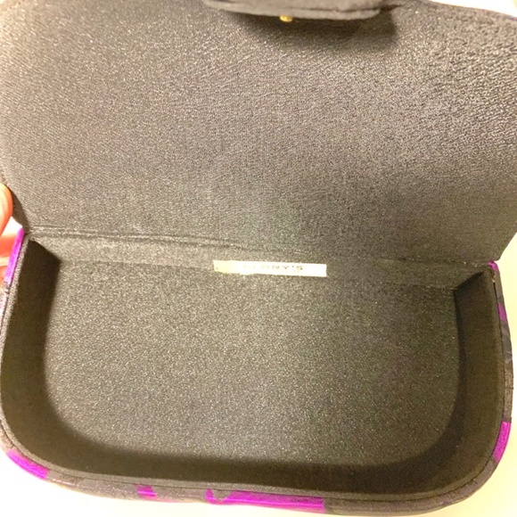 Clutch/Purse in Black and Purple with Snap - Picture 4 of 7